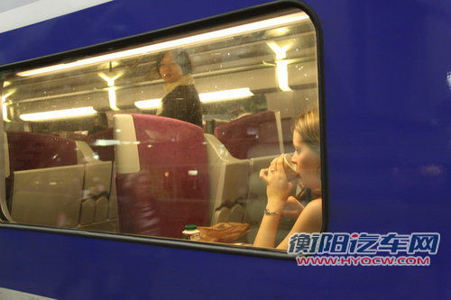 东风标致 新307三厢 2010款