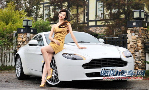 阿斯顿-马丁 V8 Vantage