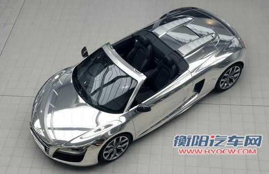 奥迪R8 V10 Spyder 银装素裹为慈善