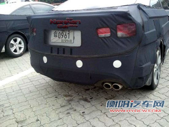 现代伊兰特Coupe最新路试图曝光 11月发布