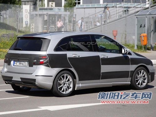 小改款/轻度伪装 2012款奔驰B级新谍照