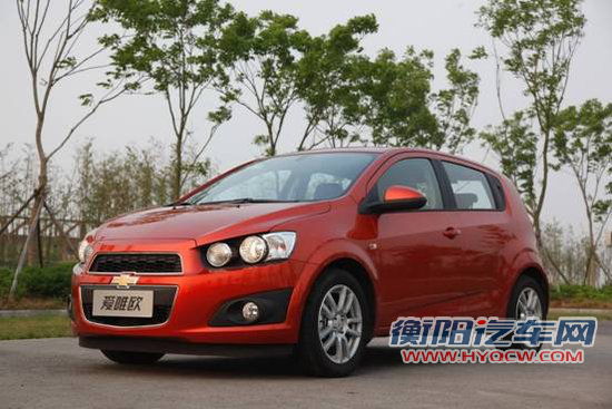 “越级”变形 从ROSIE代言与变形金刚3看爱唯欧