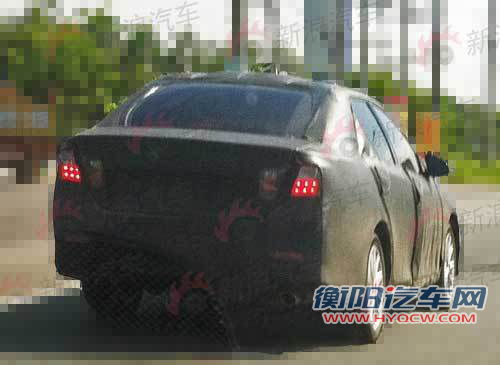 换代凯美瑞伪装照