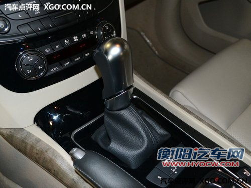 浪漫绅士遇歌舞少年 标致508对比起亚K5