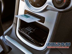 “我很酷” 简单试驾2011款福特嘉年华