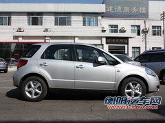 长安铃木 天语SX4 1.6 AT 车辆正右侧