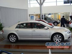 辉腾最高优惠24.5万送礼包 低调的奢华