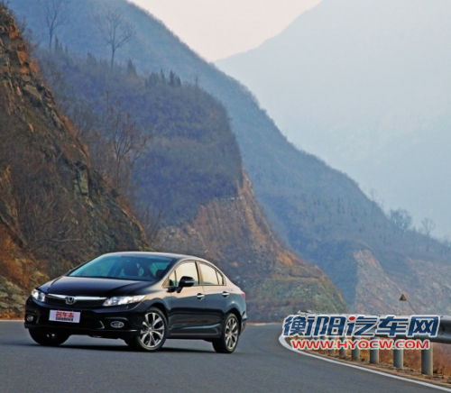 点击查看原图 平淡实力派 思域VS星骋三厢VS标致308