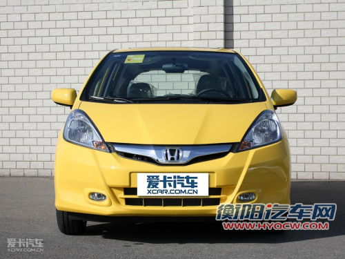 经济实惠又节油? 适合80后的首款车型推荐! 经济实惠又节油? 适合80后的首款车型推荐!