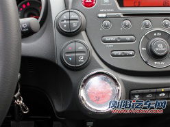 经济实惠又节油? 适合80后的首款车型推荐! 经济实惠又节油? 适合80后的首款车型推荐!