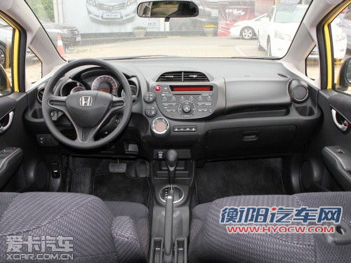 经济实惠又节油? 适合80后的首款车型推荐! 经济实惠又节油? 适合80后的首款车型推荐!