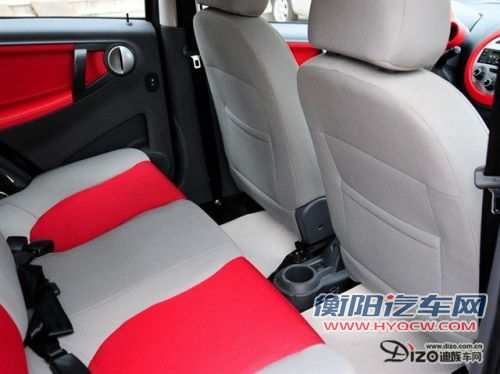 点击查看原图 无惧堵车 三款只占半个车位经典小车推荐