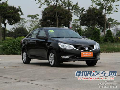 2012款宝骏630 1.5L AT精英型 2012款宝骏630 1.5L AT精英型