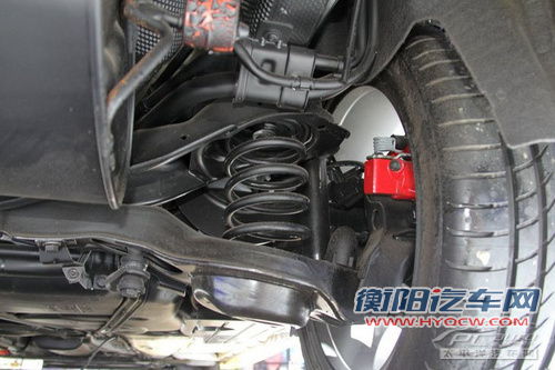 对抗 六代高尔夫GTI VS 2012款福克斯ST