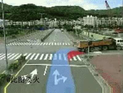 驾校不教的知识(13)如何避免中国式事故 汽车之家