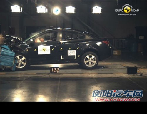 点击查看原图 谁更安全 三款热销紧凑车型安全碰撞对比