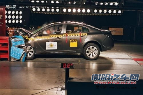 都是五星该选谁 热销中级车安全碰撞对比 都是五星该选谁 热销中级车安全碰撞对比