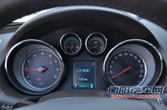 别克君威2.4L SIDI旗舰版OnStar仪表板图片