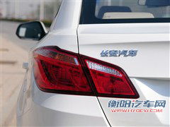 自主新势力的较量 长安逸动对比长城C50