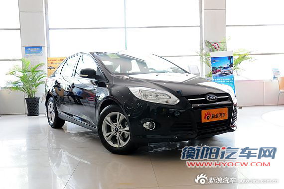 2012款新福克斯三厢实拍