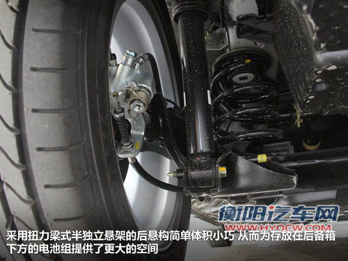 风格迥异 本田CR-Z对比雷克萨斯CT200h 风格迥异 本田CR-Z对比雷克萨斯CT200h