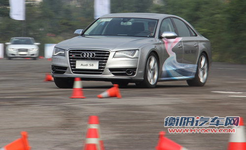 “V8可变V4” 试驾奥迪全新S8/A8L 4.0T