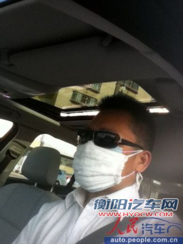 北京奔驰C甲醛超标4倍多 车主戴口罩开车