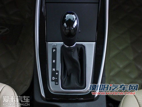 强强之争 现代朗动静态对比大众新朗逸