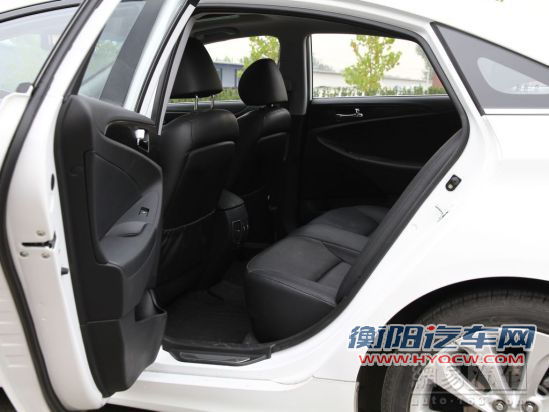 索纳塔 2011款 2.0AT顶级版