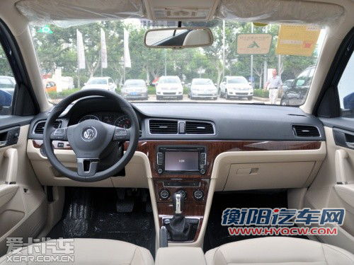 强强之争 现代朗动静态对比大众新朗逸