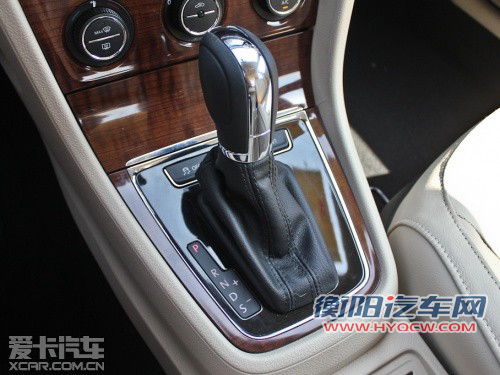 强强之争 现代朗动静态对比大众新朗逸