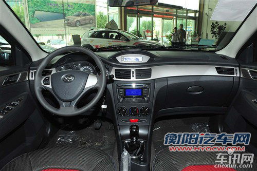 8万元自主实惠大两厢导购 拉得多跑得快