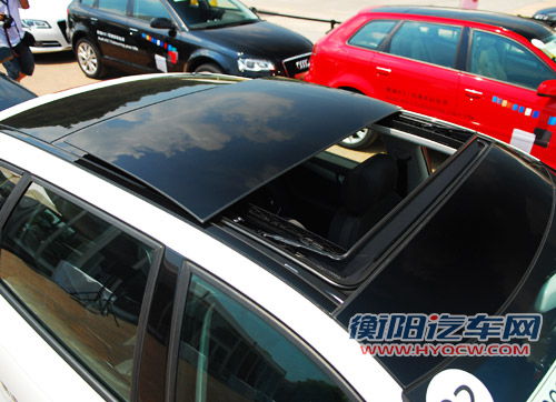 奥迪A3 Sportback全景天窗