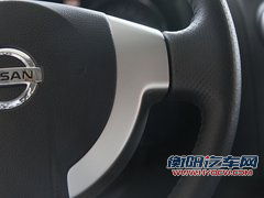 东风日产  逍客 2.0 CVT 方向盘右侧