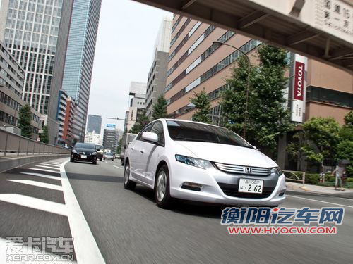 普锐斯对比Insight