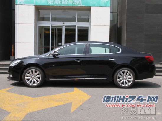 荣威950 2012款 2.4AT豪华行政版