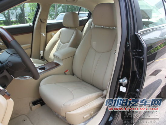 荣威950 2012款 2.4AT豪华行政版