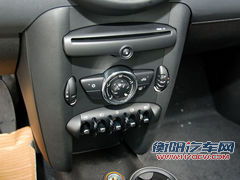 两个人的圣诞节 3款个性小车祝你玩尽兴 两个人的圣诞节 3款个性小车祝你玩尽兴