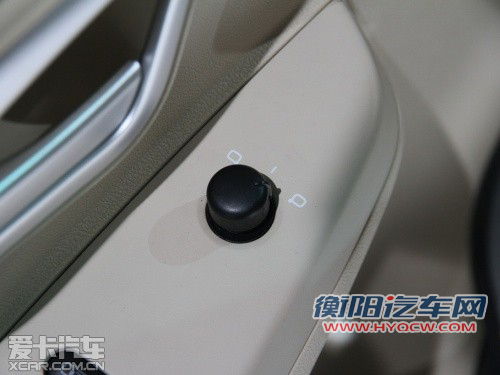 奇瑞汽车2013款风云2三厢