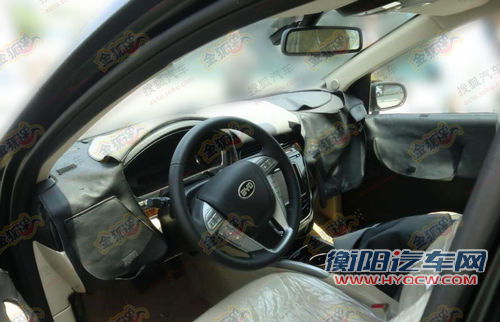 比亚迪戴姆勒新车DENZA内饰首曝