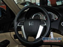 本田广汽本田雅阁2013款 2.0L LX