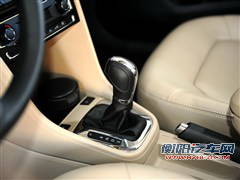 大众上海大众新桑塔纳2013款 1.6L 自动豪华版