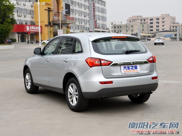 众泰众泰汽车众泰T6002014款 1.5T 手动精英型