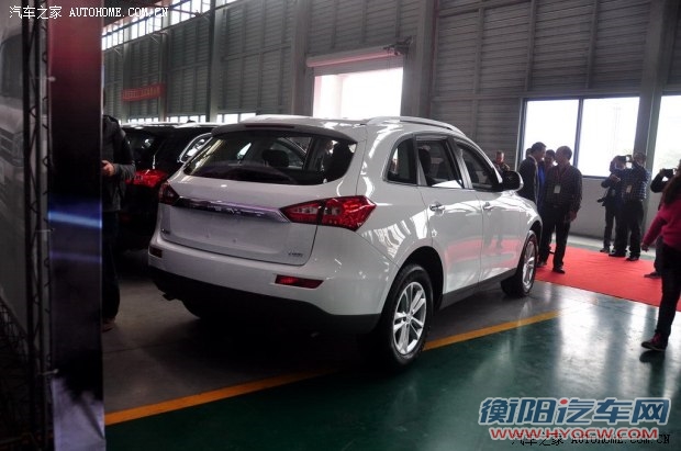 众泰众泰汽车众泰T6002014款 1.5T 手动尊贵型
