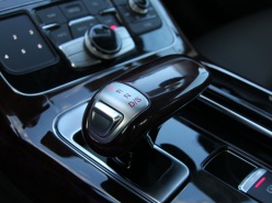 奥迪A8L 40 Hybrid
