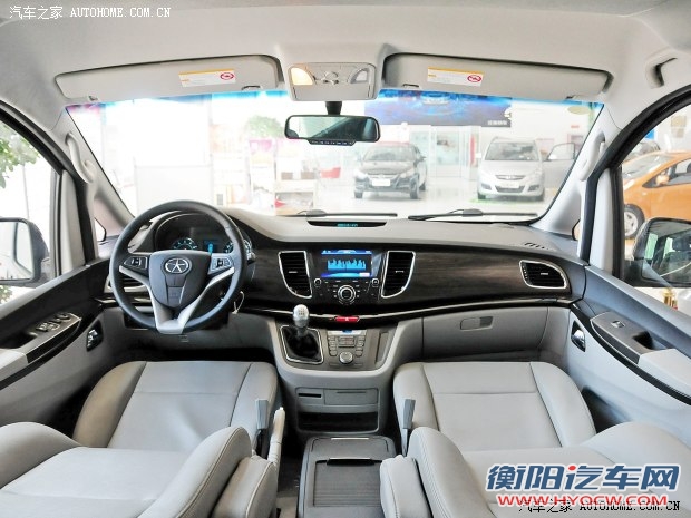 江淮江淮汽车瑞风M52013款 2.0T 汽油手动商务版