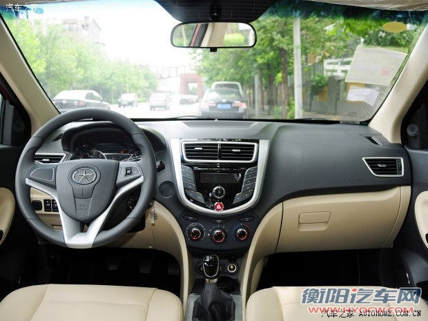 江淮江淮汽车和悦A302013款 1.5L 手动尊贵型