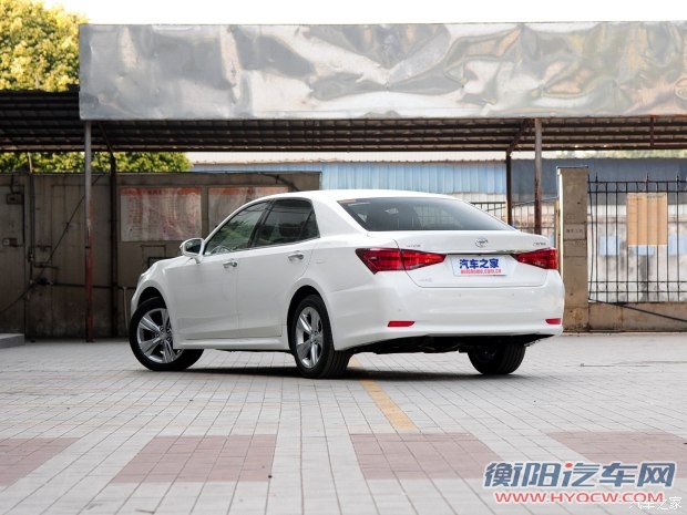 一汽丰田 皇冠 2015款 2.5L 时尚版