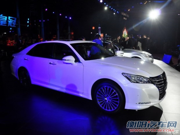一汽丰田 皇冠 2015款 2.5L 尊享版